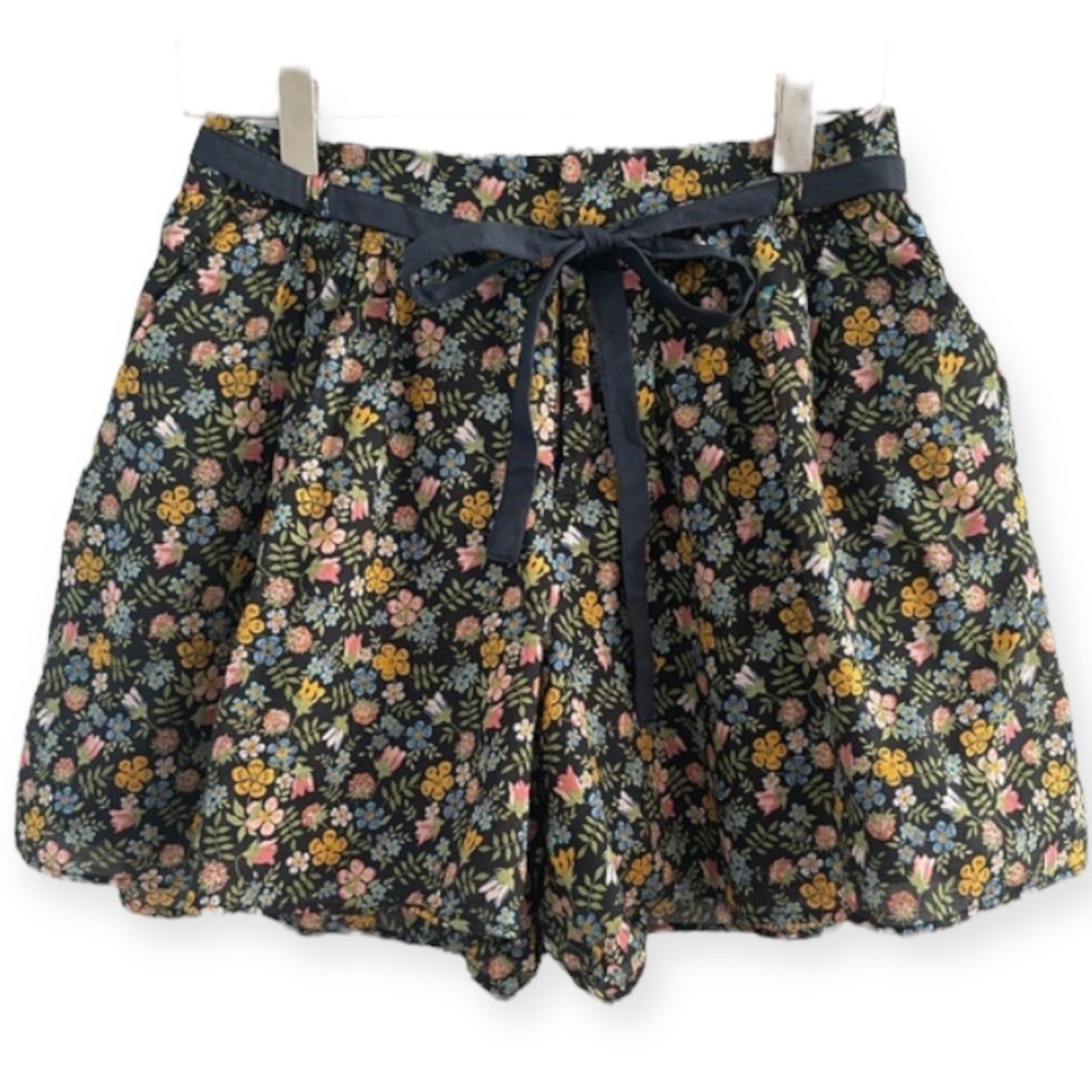 ❤️SOLD❤️ 𝅺Anthro Earth M&E • floral cotton shorts